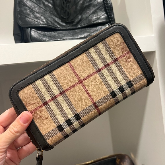 Vguc Burberry wallet - Picture 3 of 3